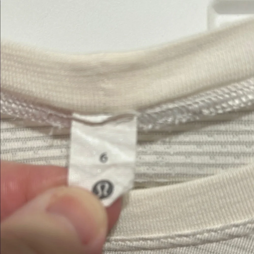 Lululemon Athletica Cream Fitted Long Sleeve Tee - Picture 7 of 9